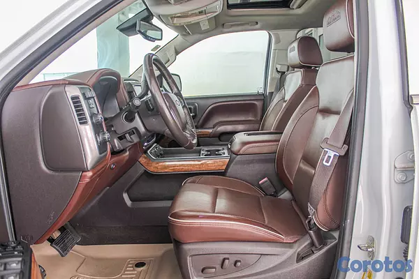 camiones y vehiculos pesados - Chevrolet Silverado High Country  6