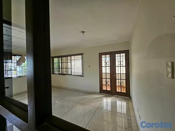 casas - Alquiler de Casa próximo a la churchil  5