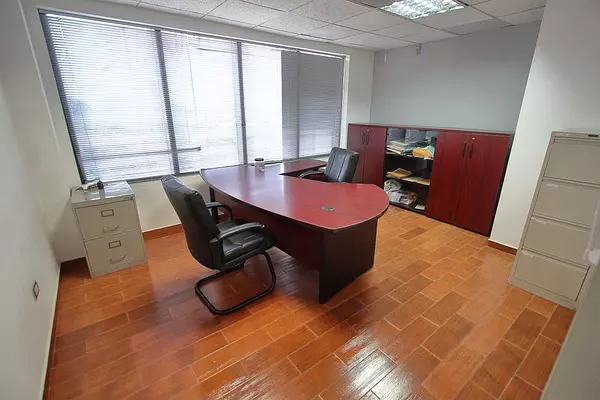 oficinas y locales comerciales - Local Oficinas en 3er piso Plaza Central (Segundo Nivel) 2