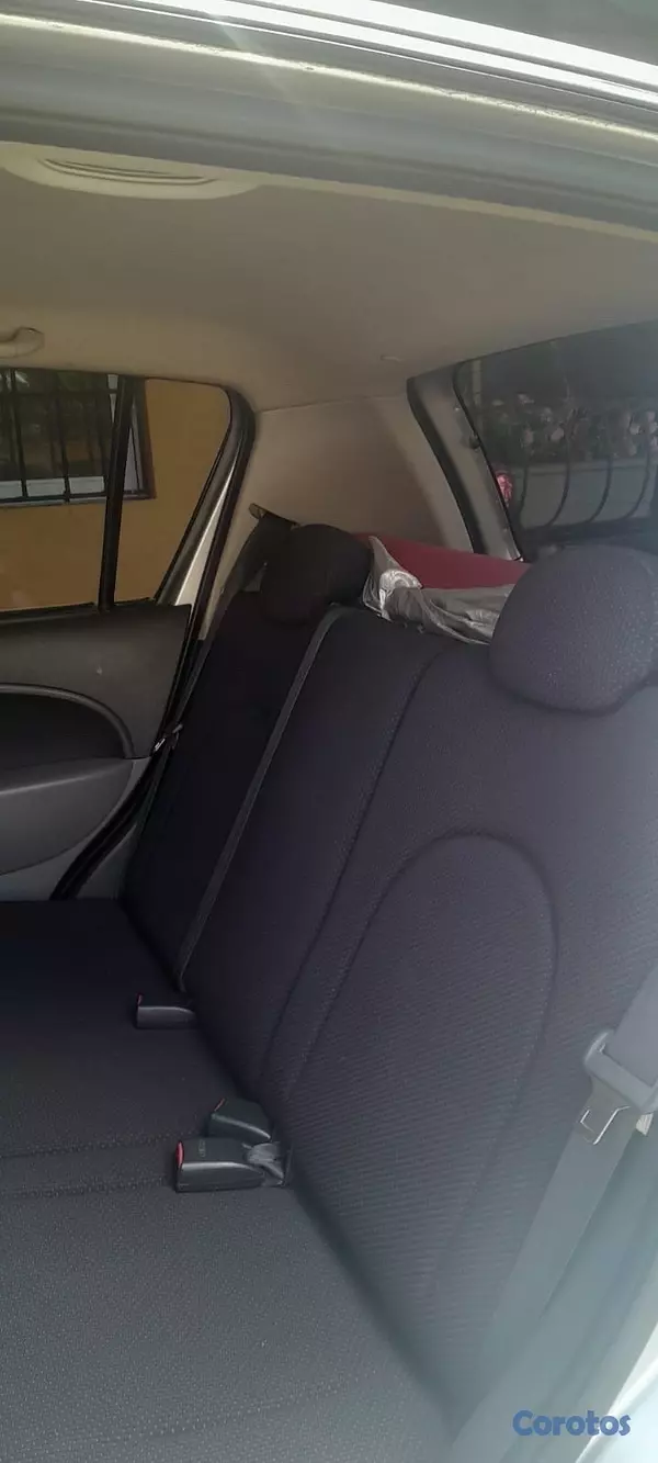 carros - Daihatsun sirion 2007 en buenas condiciones 8