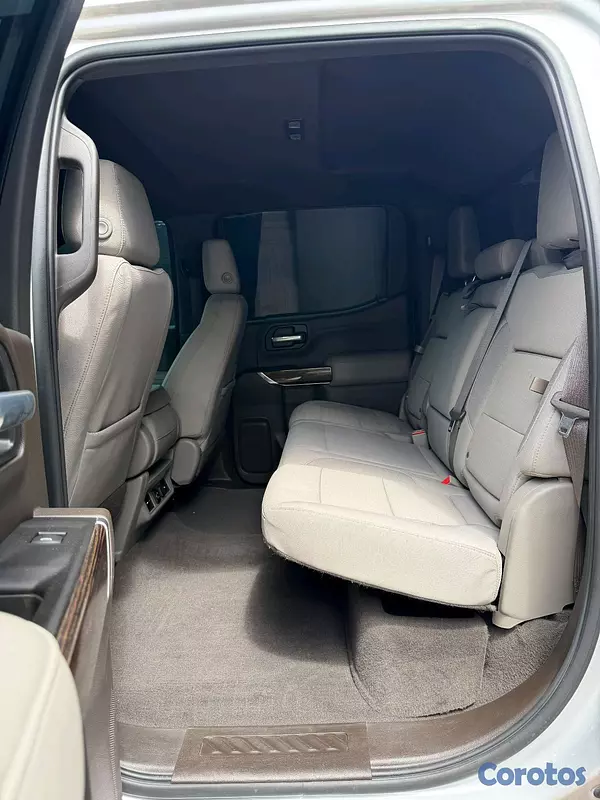 jeepetas y camionetas - 2020 GMC SIERRA 4X4 3.0 DURAMAX GASOL 9