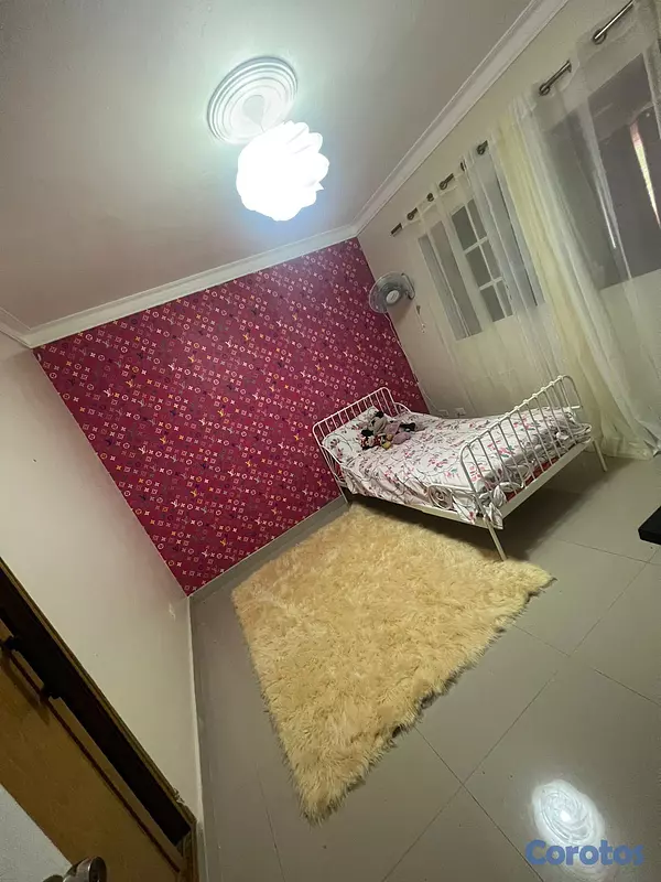 casas - CASA EN VENTA (DETRAS DE LA EMBAJADA AMERICANA) 6