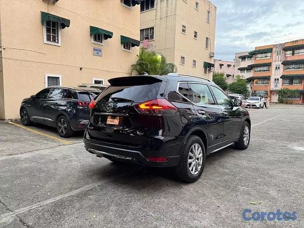 jeepetas y camionetas - NISSAN ROGUE SV CLEAN CARFAX  6