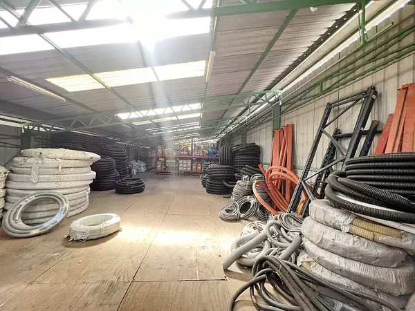 oficinas y locales comerciales - Nave en ensanche la fe 3