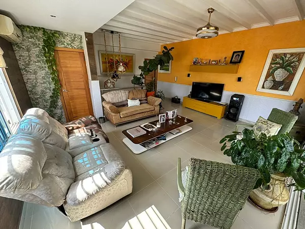 apartamentos - Penthouse en Venta
MIRADOR SUR
USD 410,000.00
260 mts

 5