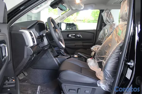 jeepetas y camionetas - Mitsubishi Motors L 200 8