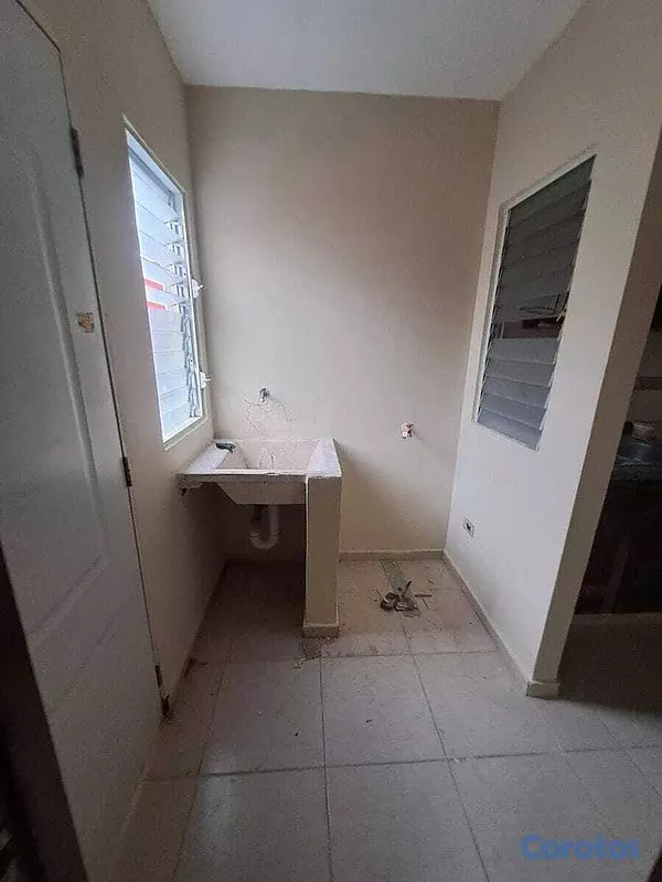 apartamentos - ALQUILO Apartamento en 4to piso altos de arroyo ho 8