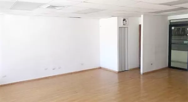oficinas y locales comerciales - Local comercial en Primer nivel  6