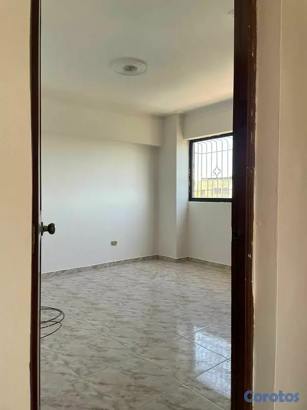 apartamentos - Vendo apartamento en la Av. Jacobo Majluta. 2