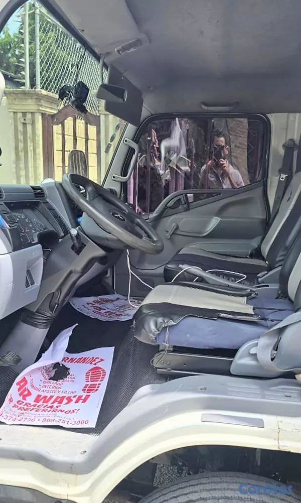 camiones y vehiculos pesados - Venta de camión Mitsubishi fuso 2018, Santiago. 3