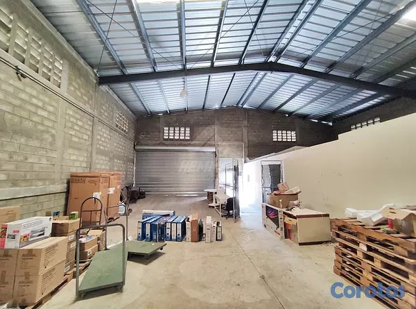oficinas y locales comerciales - NAVE INDUSTRIAL GURABO SANTIAGO DOBLE ALTURA Y OFI 8