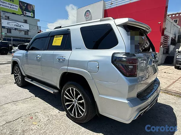 jeepetas y camionetas -  Toyota 4 Runner Limited 2019 4