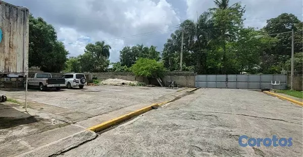 oficinas y locales comerciales - Vendo y alquilo Nave Industrial- Aut. pist. Km 17. 4