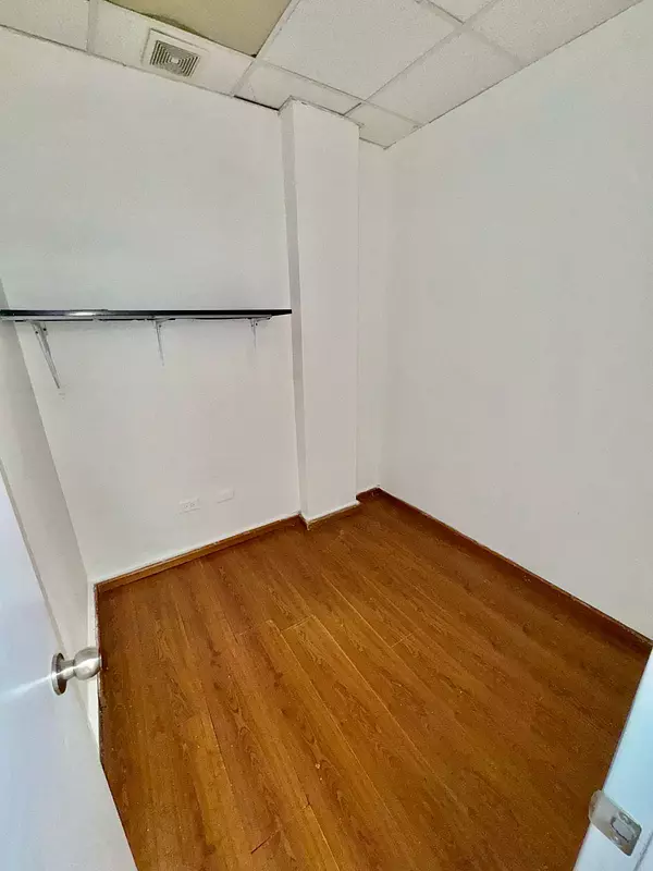 oficinas y locales comerciales - Local Comercial en Alquiler LA CASTELLANA  5
