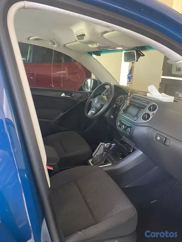 jeepetas y camionetas - Volkswagen Tiguan 2013 • 81,000K km • Excelentes Condiciones  14