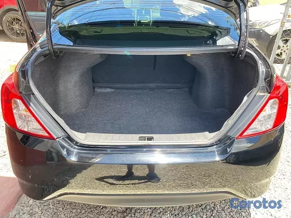 carros - Nissan Versa 2017 8