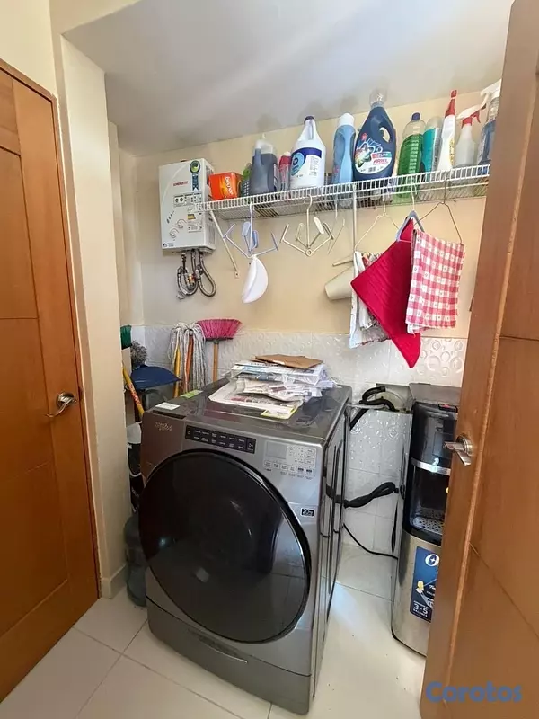 apartamentos - vendo en el millón tercer nivel tres habitaciones 2.5 baños dos parqueos balcón 4