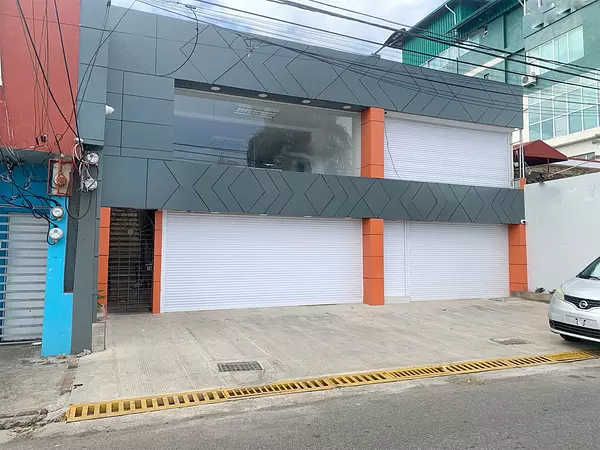 oficinas y locales comerciales - Local amplio en la Fe 2
