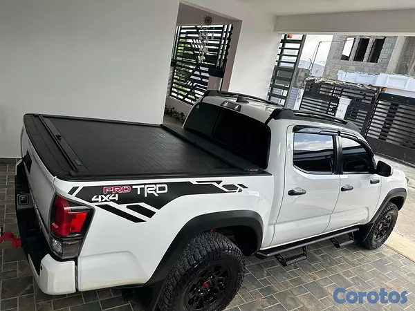 jeepetas y camionetas - SE VENDE TOYOTA TACOMA TRD FUR 2019 EN SANTIAGO DE LOS CABALLEROS  4