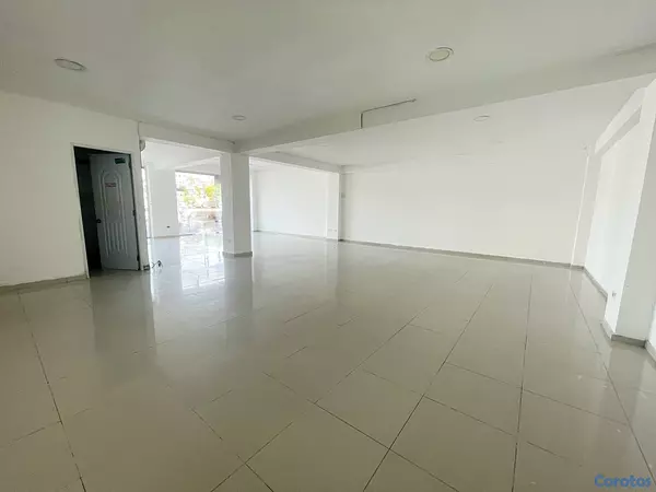 oficinas y locales comerciales - Alquiler local en primer nivel Bella vista  6