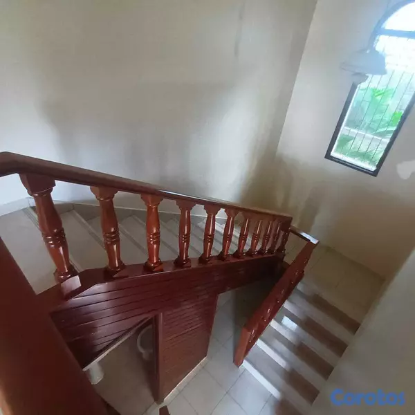 casas - Casa en alquiler en El millon habitaciones  5 11