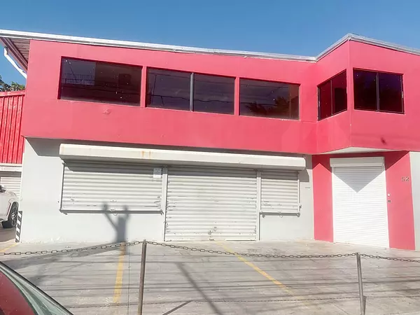 oficinas y locales comerciales - Nave en ensanche la fe 4