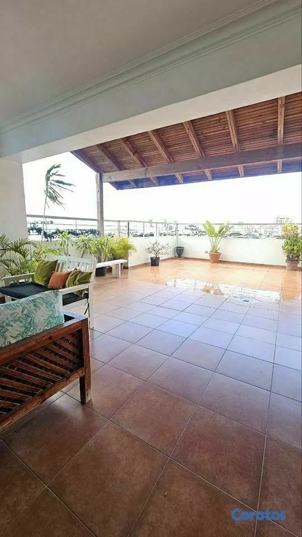 apartamentos - Apartamento en el Millón 2do nivel con terraza  2