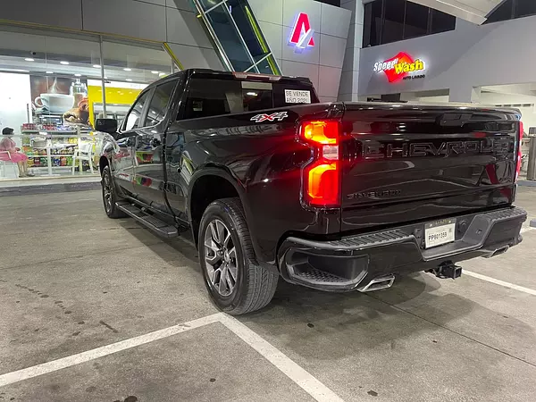 jeepetas y camionetas - chevolet silverado 2021 8