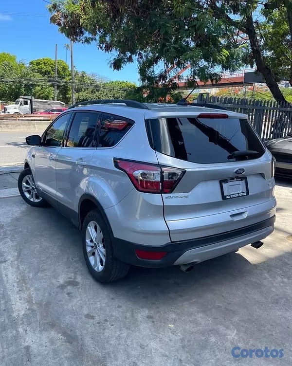 jeepetas y camionetas - FORD ESCAPE SE AWD 2018 3