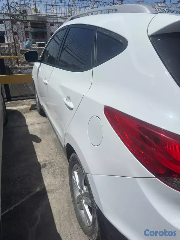 jeepetas y camionetas - Hyundai Tucson 2014 motor dohc  8