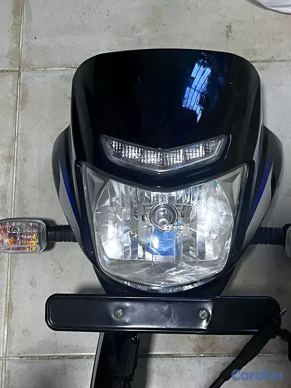 motores y pasolas - Se venden plásticos de motor para motocicleta Bajaj, en buenas condiciones. 2