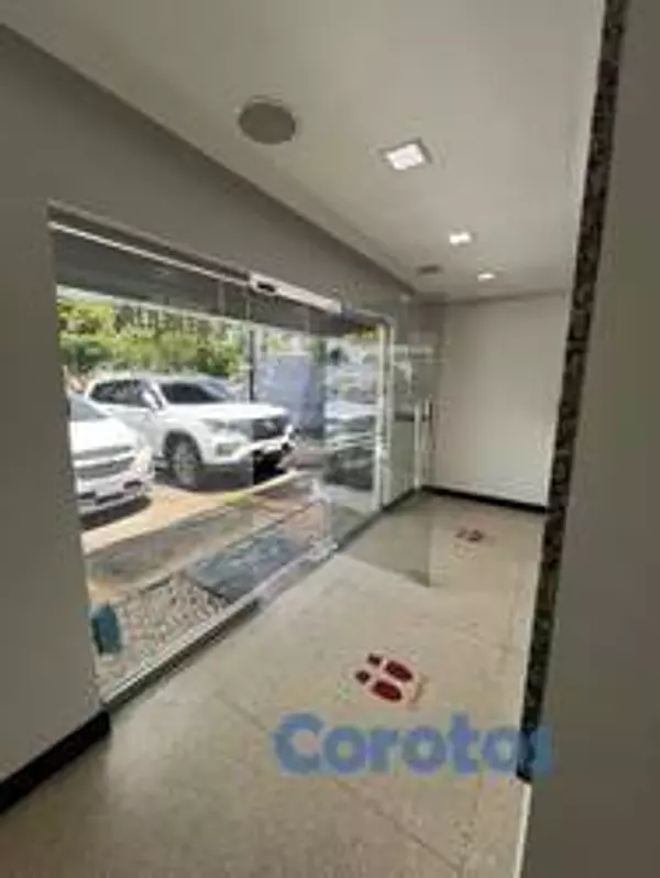 oficinas y locales comerciales - Alquiler de Local en naco 1er piso 4