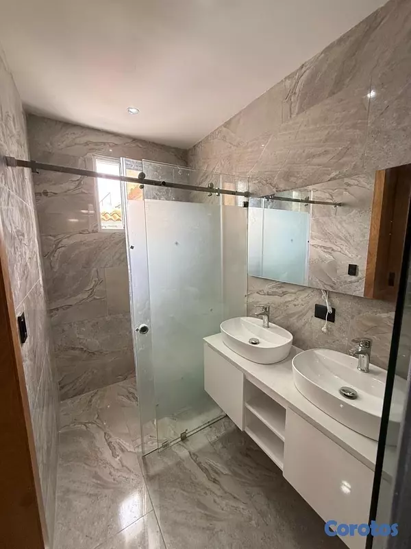 casas - venta de mansión con piscina y 382m en la autopista de san isidro Santo Domingo  18