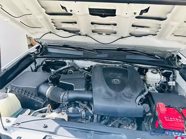 jeepetas y camionetas - SE VENDE TOYOTA TACOMA TRD FUR 2019 EN SANTIAGO DE LOS CABALLEROS  6