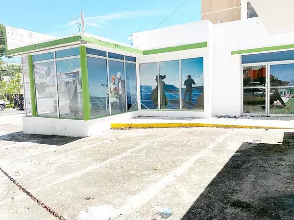 oficinas y locales comerciales - Local comercial Esquinero en alquiler gazcue 2