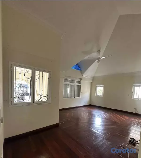 casas - Alquiler de Casa en Los Cacicazgos 4