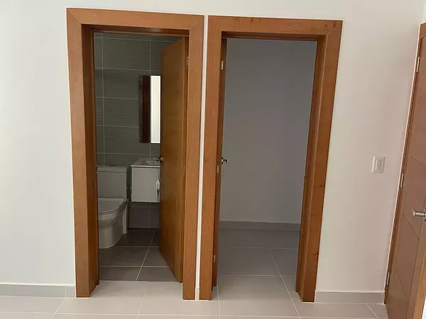 apartamentos - Evaristo moralesVendo exclusivo apartamento de 150 metros.  6