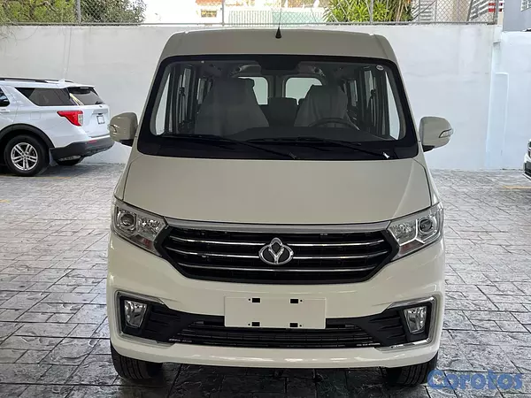 jeepetas y camionetas - KYC V7 14 Pasajeros  4