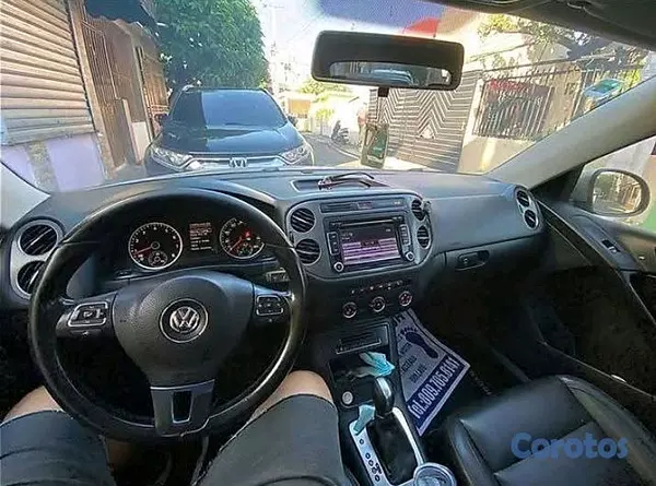 jeepetas y camionetas - Volkswagen Tiguan SE Turbo 4WD 15  8