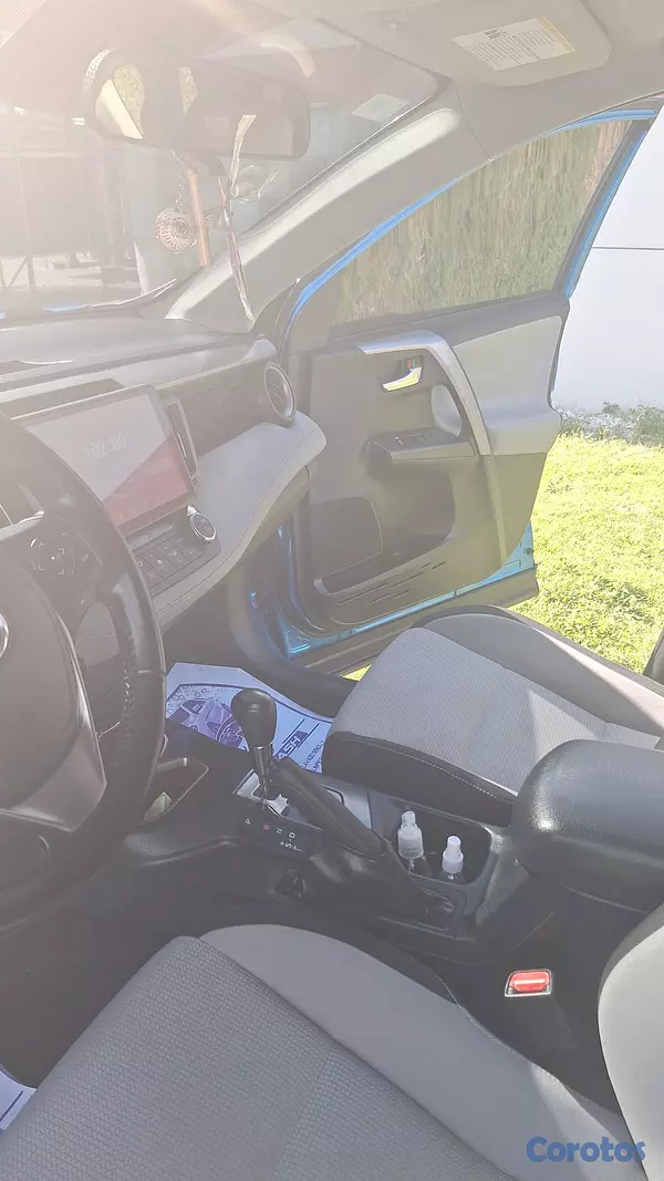 jeepetas y camionetas - TOYOTA RAV4 2017 XLE 7