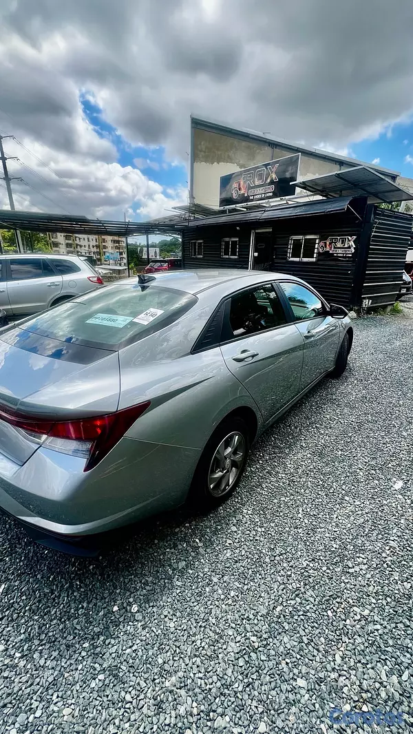 carros - Hyundai Elantra SE 2022 4