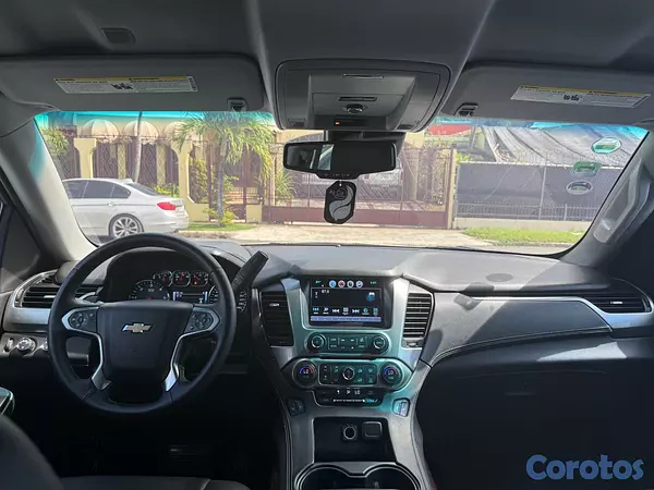 jeepetas y camionetas - Chevrolet Suburban LT 2017 7