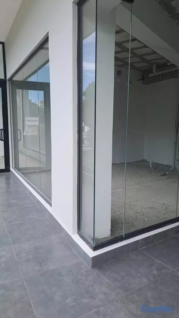 oficinas y locales comerciales - Alquilo Local  comercial  2do piso 27 mts arroyo h 1