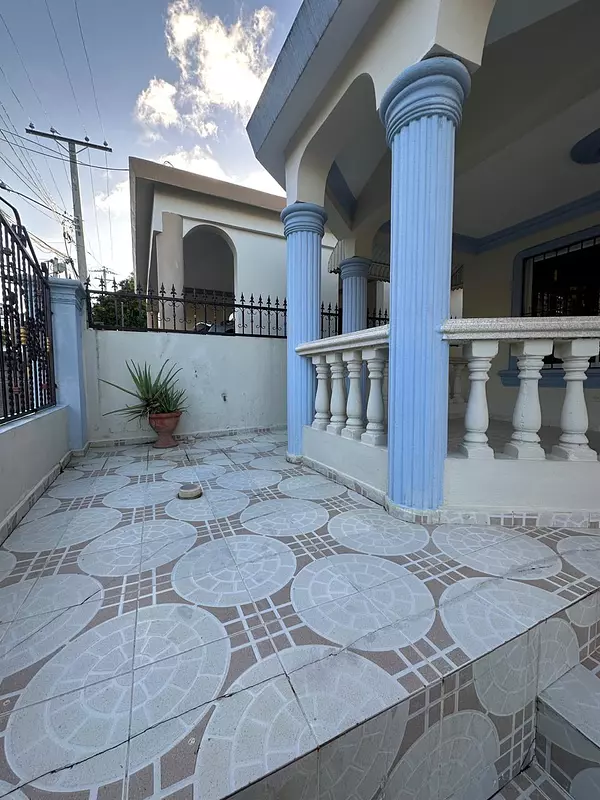 apartamentos - Casa Amplia con Patio en Vista Linda 4