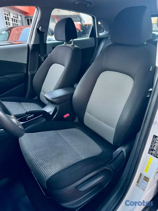 jeepetas y camionetas - HYUNDAI KONA BLANCA 2021  13