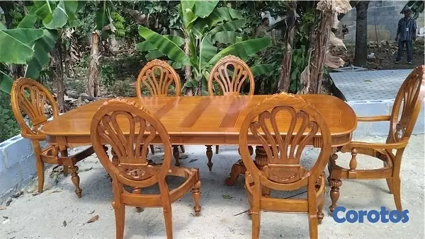 muebles y colchones - Juego de comedor y su vitrina.  4