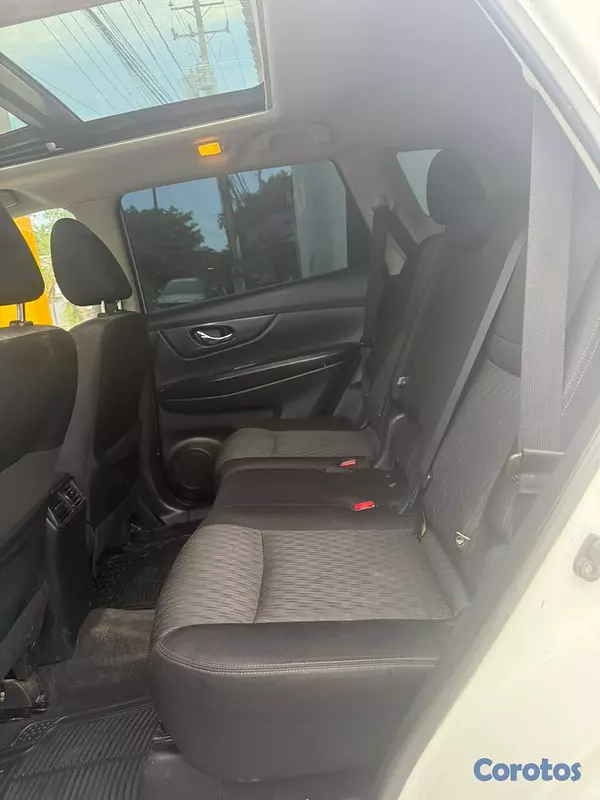 jeepetas y camionetas - Nissan Rogue SV AWD Panorámica  2020 9
