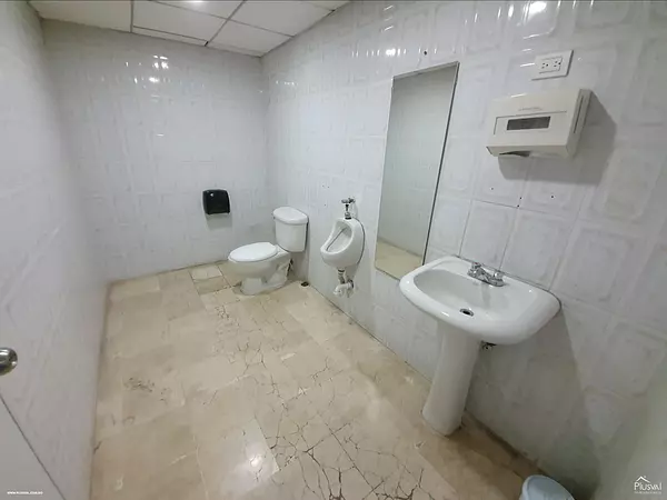 oficinas y locales comerciales - Local Oficinas en 3er piso Plaza Central (Segundo Nivel) 4