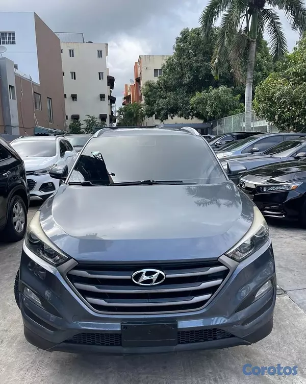 jeepetas y camionetas - HYUNDAI TUCSON 2016 3