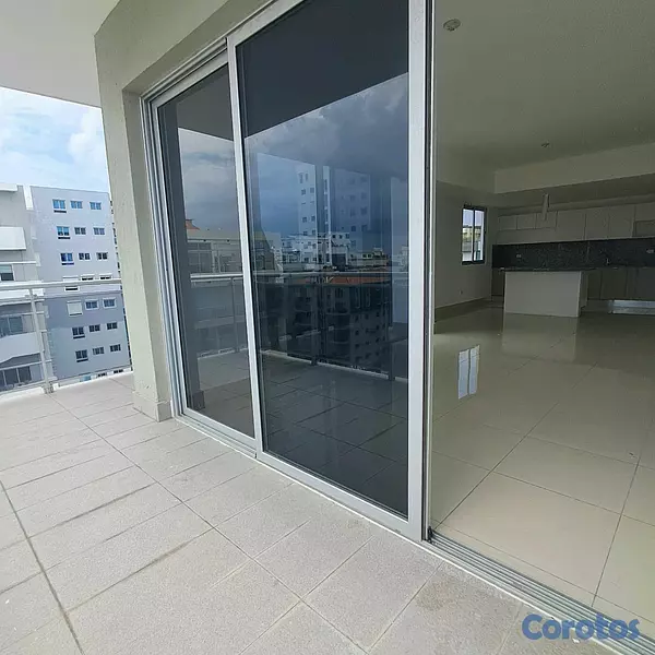 apartamentos - Apartamento con vista limpia en Evaristo Morales piso alto 2